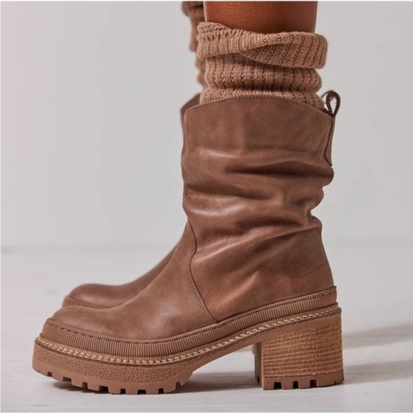SOLD Free People | Women’s Tan Lug Sole Mel Slouch Boots Size 9 NWOB - Picture 1 of 7